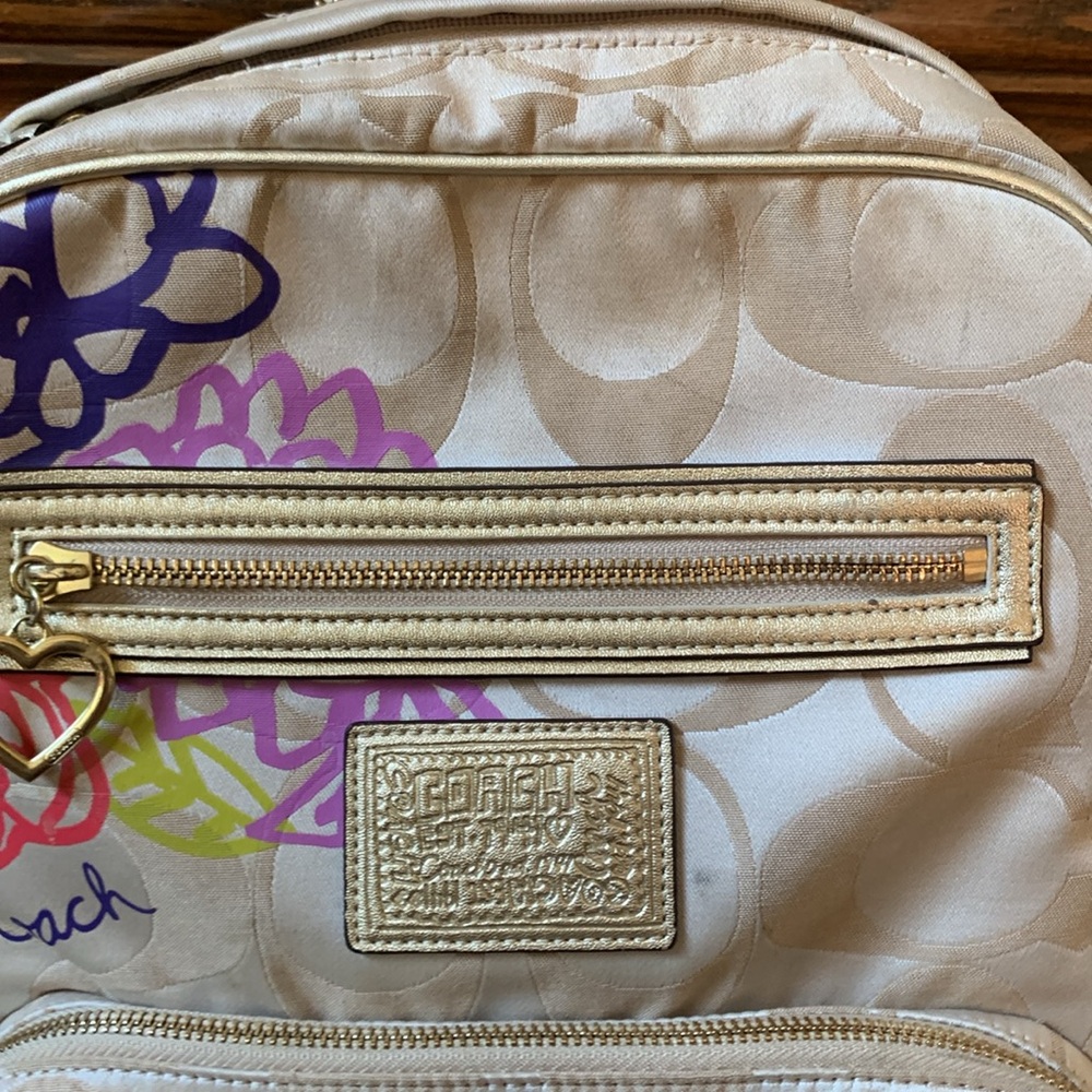 Coach Poppy Backpack 🌺 offers welcomed 💝 - Picture 8 of 9